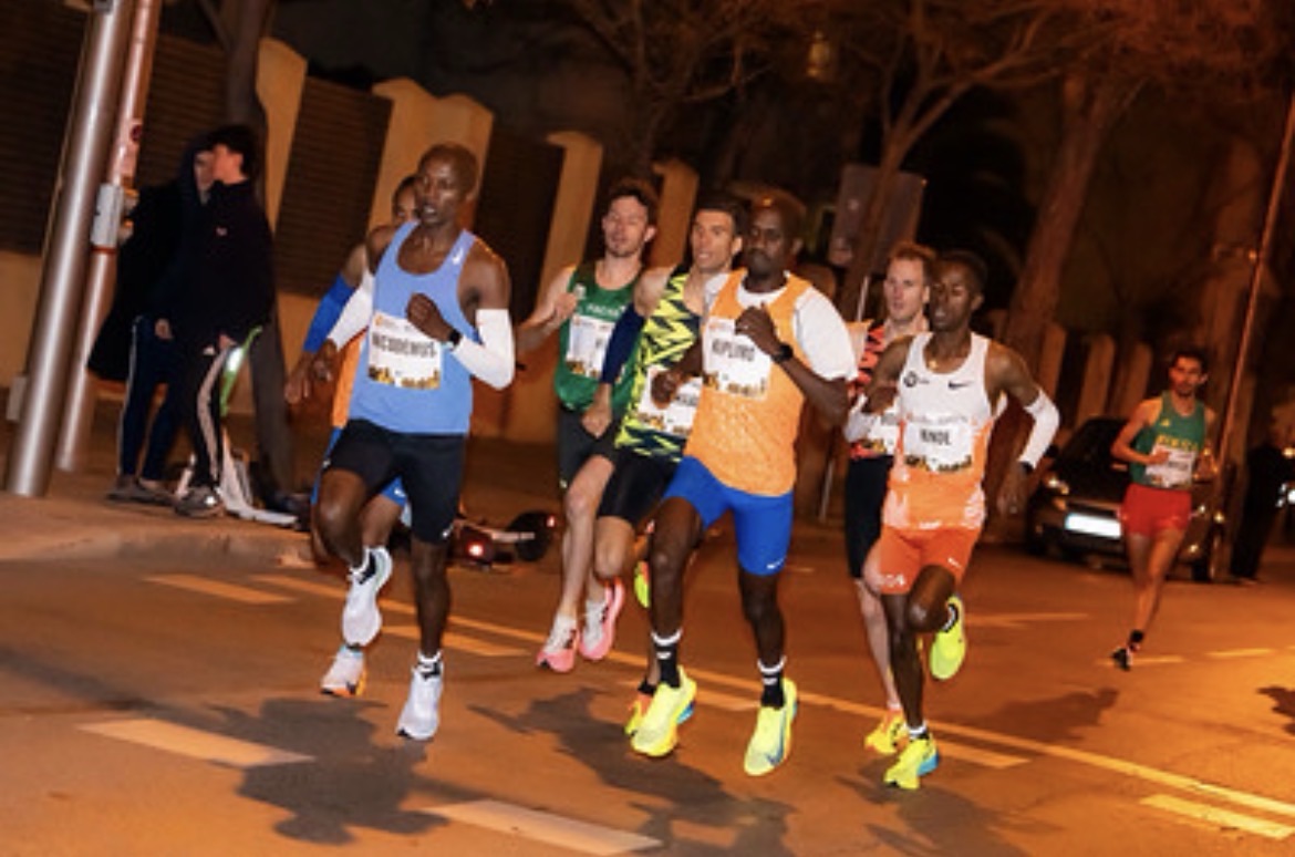 Meta San Silvestre Vallecana 2024 en el Estadio de Vallecas