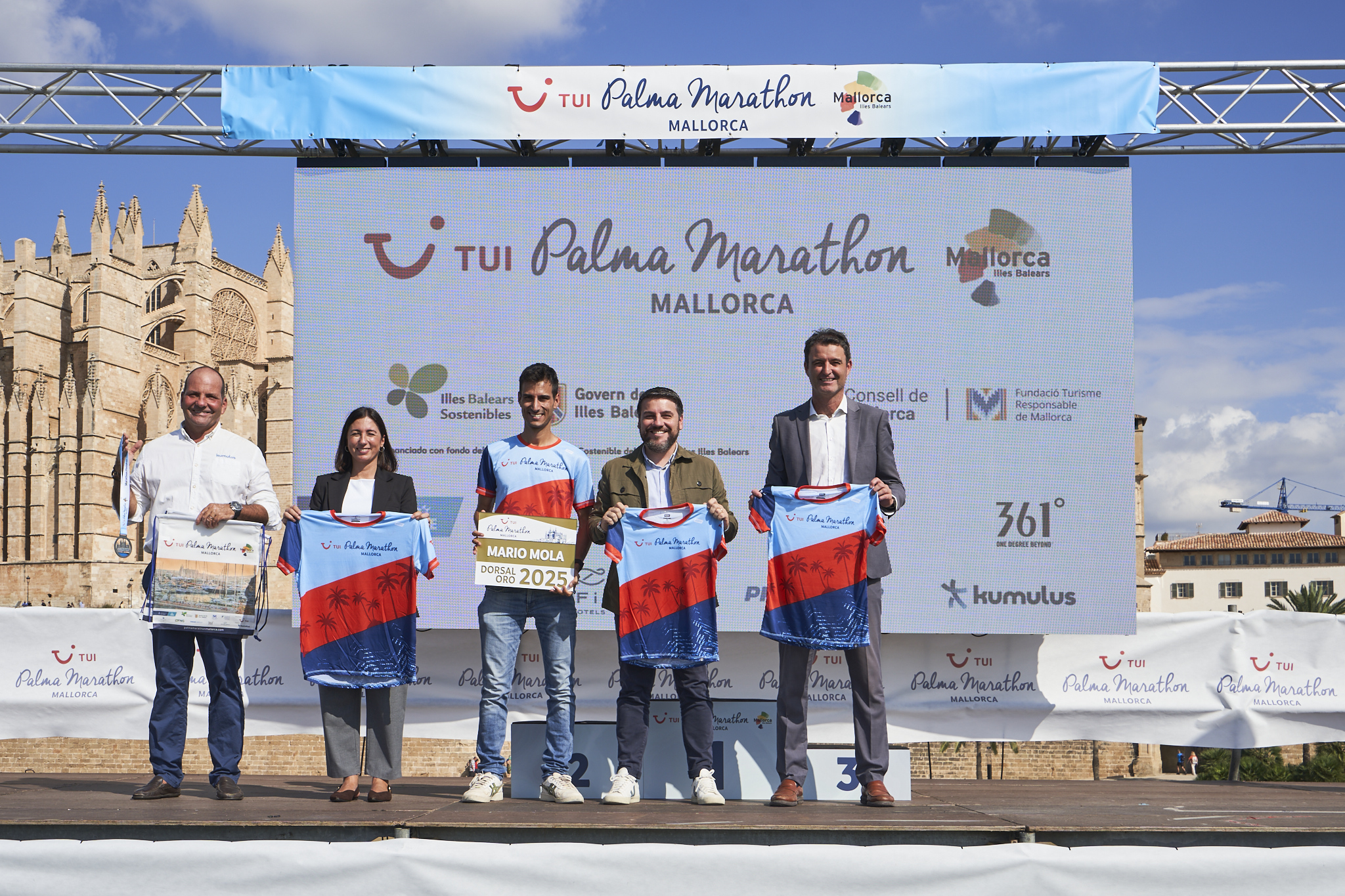 TUI Palma Marathon Mallorca 2025: presentación oficial frente a la Catedral de Palma