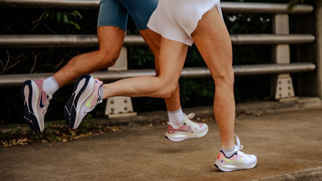 Cuándo cambiar tus zapatillas de correr según traumatóloga