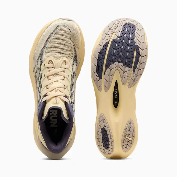 Vista superior y suela PUMAGRIP de las PUMA Deviate NITRO 4